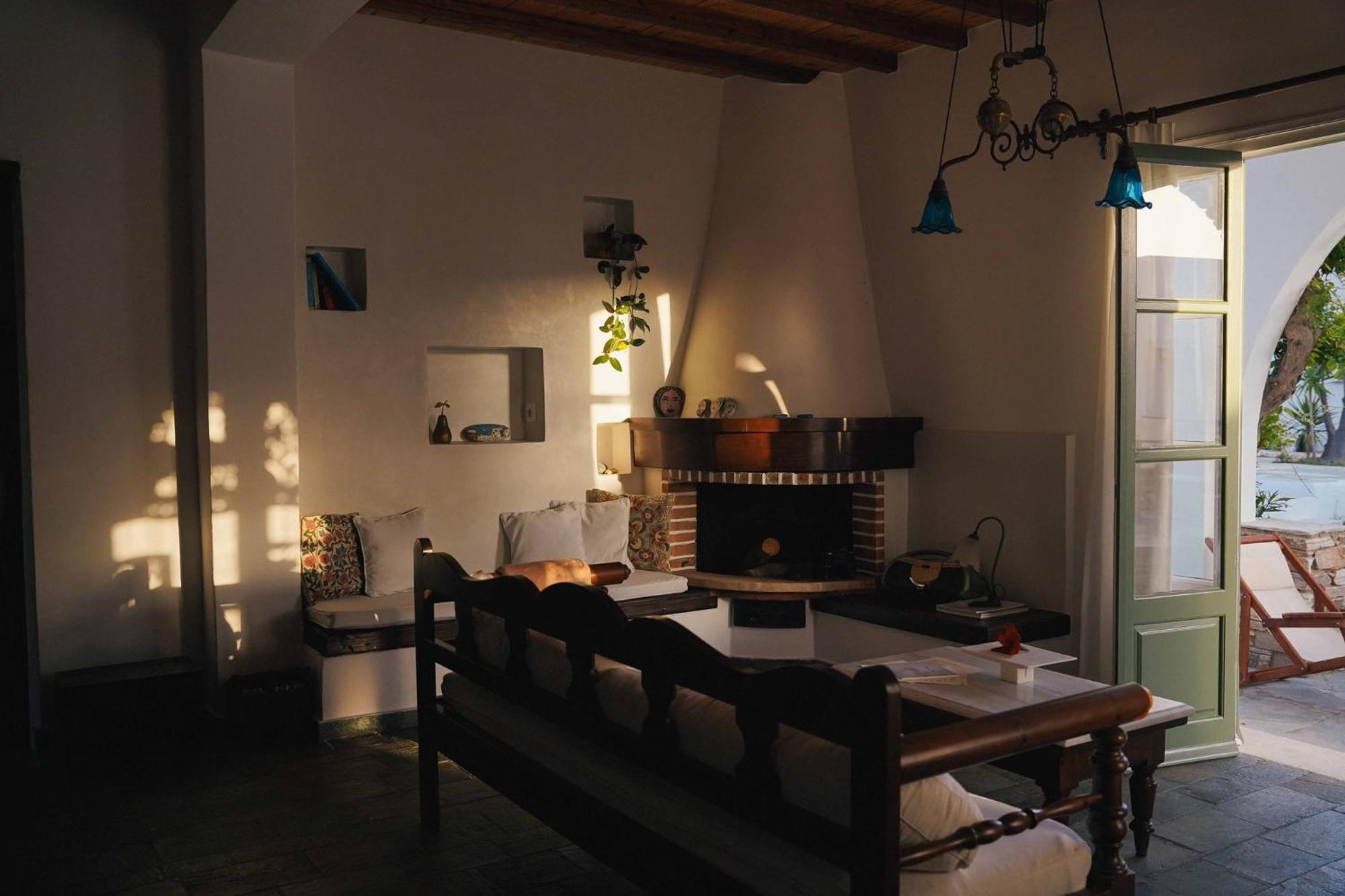 Romano Garden House - Land Tales Agios Romanos Exterior photo