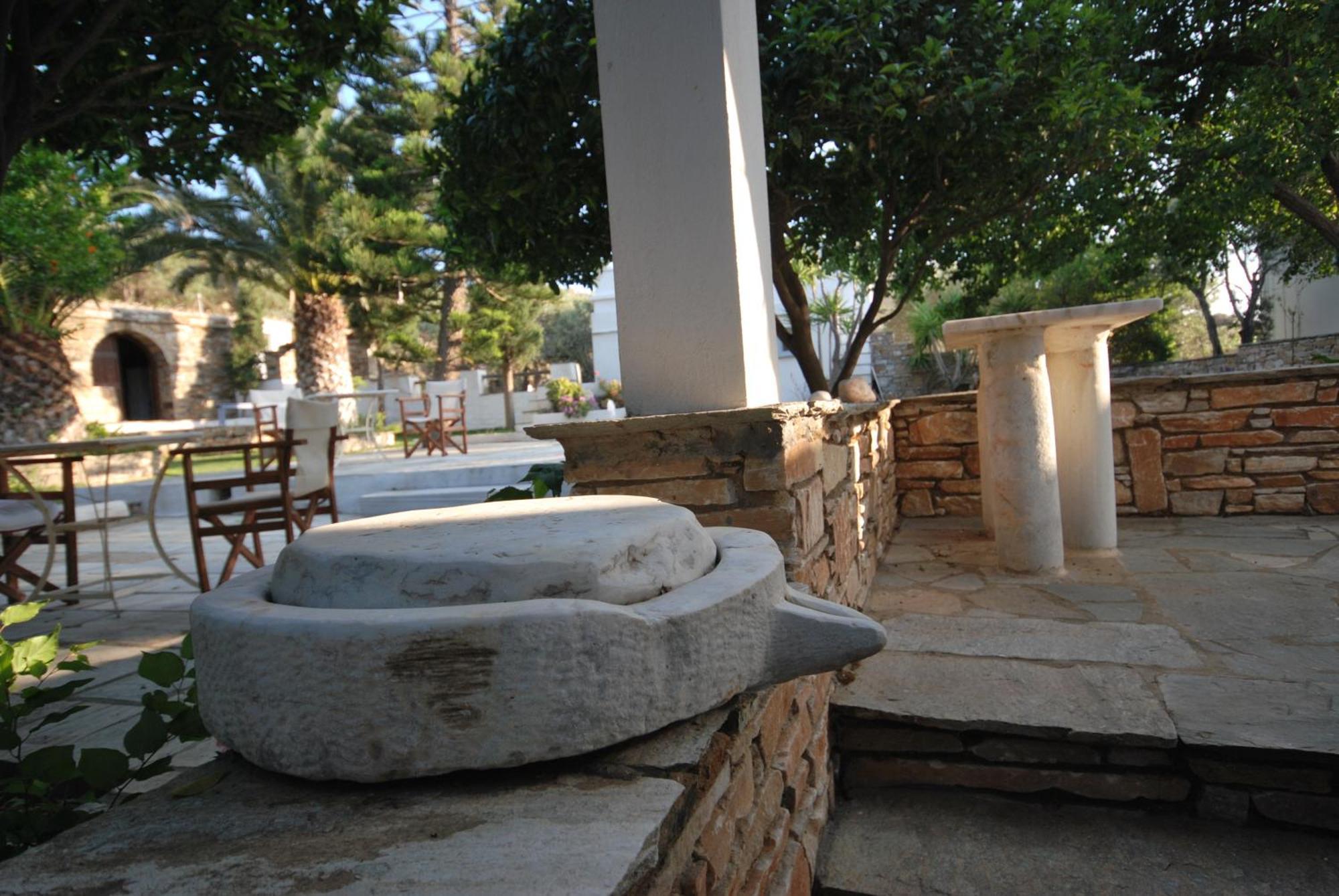 Romano Garden House - Land Tales Agios Romanos Exterior photo